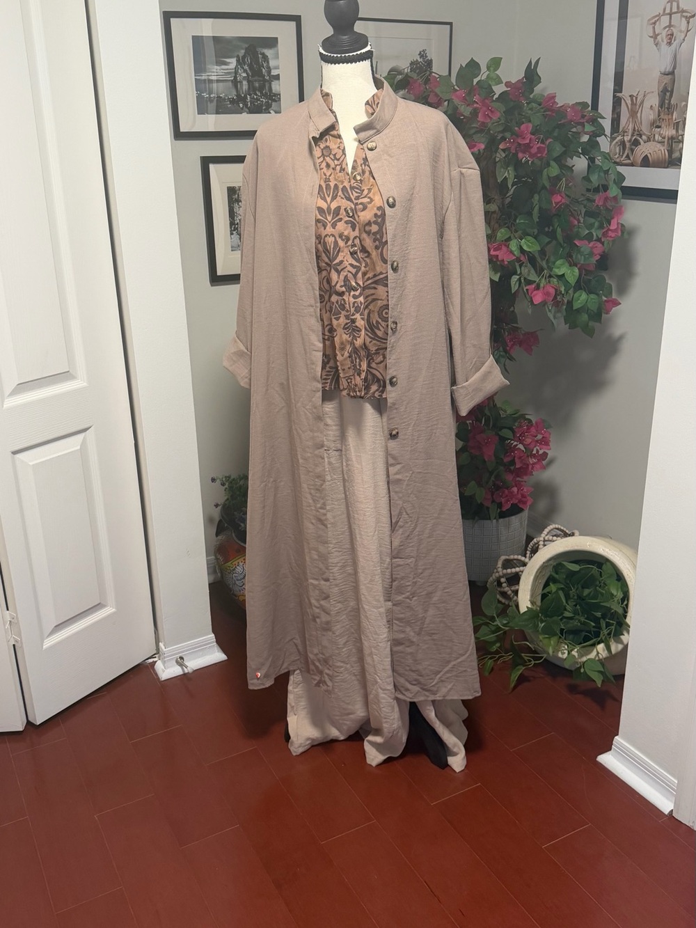 Women’s Light Taupe  three piece set with Long Button Front Duster.